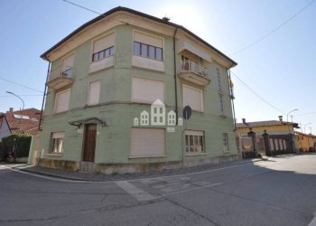 Facciata - Quadrilocale via Marconi, 1, Valperga - foto 3