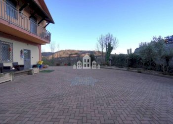 Cortile interno - Villa Frazione Braida, 21B, Canischio - foto 35
