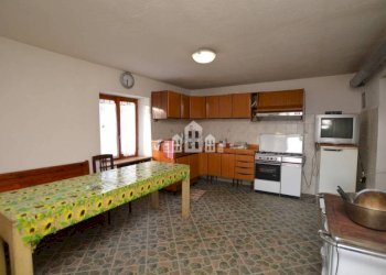 Cucina - Casa indipendente Cil Carpen, 2, Issiglio - foto 3