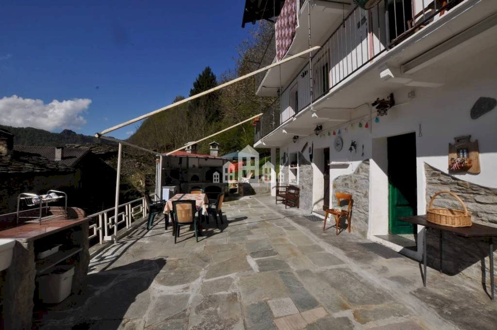 Giardino - Casa indipendente Località Vasario, snc, Sparone - foto 3