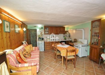 Cantina - Casa indipendente Località Vasario, snc, Sparone - foto 7