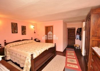 Camera da letto - Casa indipendente Località Vasario, snc, Sparone - foto 21