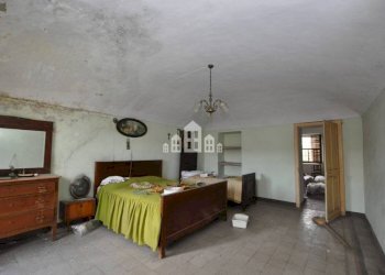 Camera da letto - Independent house Frazione Spineto, Snc, Castellamonte - photo 13