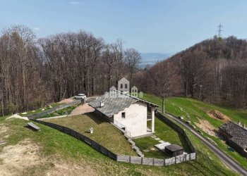 Facciata - Villa Regione ronco, 21, Valchiusa - photo 3