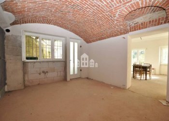 Stanza non arredata - Independent house via Galimberti, 40, Cuorgnè - photo 2