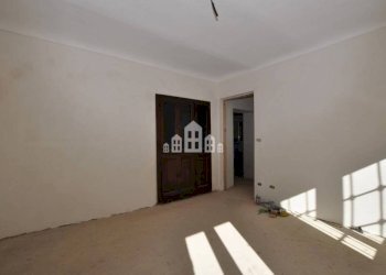 Stanza non arredata - Independent house via Galimberti, 40, Cuorgnè - photo 14