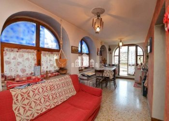 Salone - Three-room apartment via Miniere, 4, Traversella - photo 2