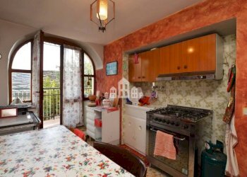 Cucina - Three-room apartment via Miniere, 4, Traversella - photo 9