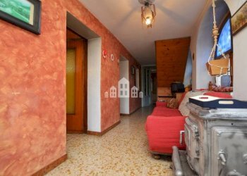 Lavanderia - Three-room apartment via Miniere, 4, Traversella - photo 11