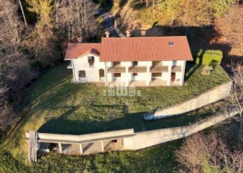 Facciata - Villa via Cuorgnè, 10, Borgiallo - foto 1