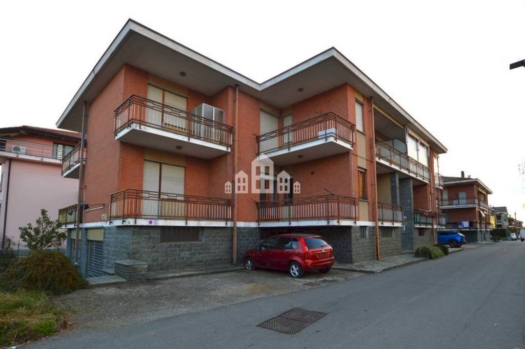 Facciata - Three-room apartment via quinto Cattaneo, 1, Favria - photo 2