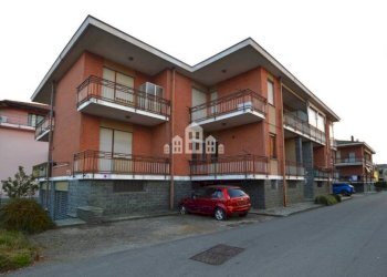 Facciata - Three-room apartment via quinto Cattaneo, 1, Favria - photo 2