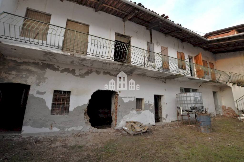 Independent house piazza della Chiesa, 6, Bairo - photo 3