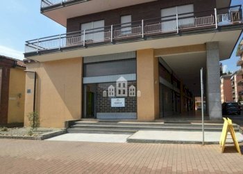 Facciata - Shop via Michelangelo, 1, Cuorgnè - photo 4