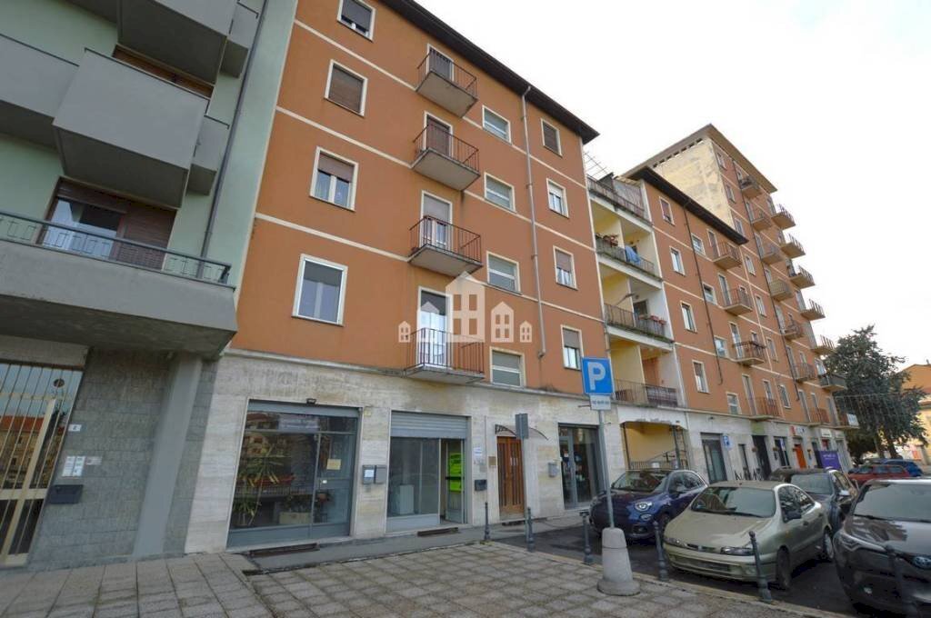 Shop via Don Minzoni, 3, Cuorgnè - photo 1