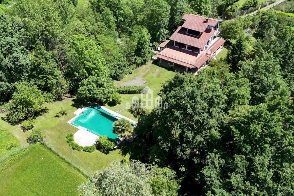 Piscina - Villa frazione capriolo, snc, Castellamonte - photo 1