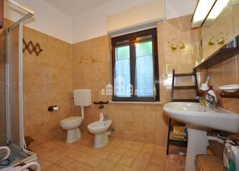 Bagno - Villa frazione capriolo, snc, Castellamonte - photo 40