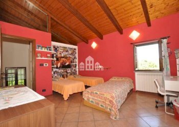 Camera da letto - Villa frazione capriolo, snc, Castellamonte - photo 47