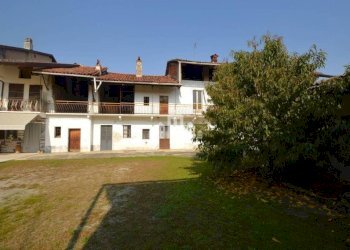 Facciata - Casa indipendente vicolo Boggio, 12, San Giorgio Canavese - foto 7