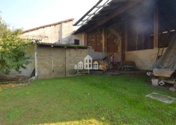 Giardino - Casa indipendente vicolo Boggio, 12, San Giorgio Canavese - foto 35