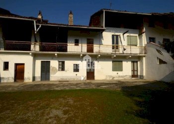 Facciata - Casa indipendente vicolo Boggio, 12, San Giorgio Canavese - foto 44