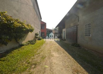 Giardino - Casa indipendente vicolo Boggio, 12, San Giorgio Canavese - foto 45