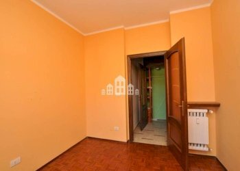 Camera da letto - Trilocale corso Roma, 13, Cuorgnè - foto 18