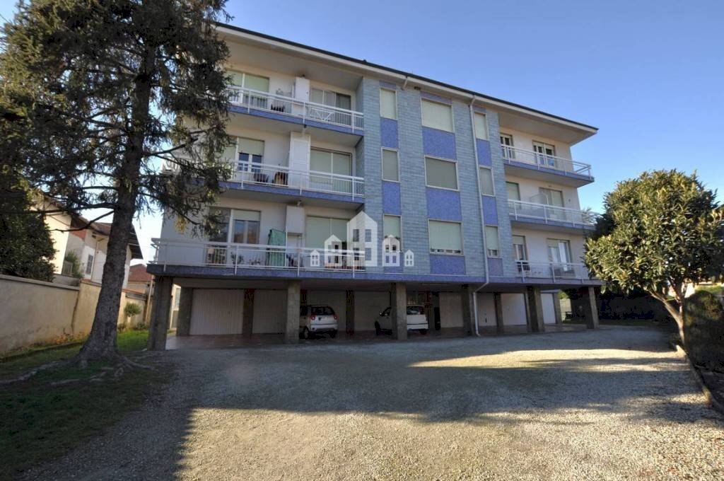 Facciata - Appartamento viale Losego, 6, Rivarolo Canavese - foto 1