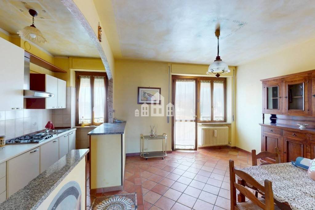 Cucina - Appartamento viale Losego, 6, Rivarolo Canavese - foto 3