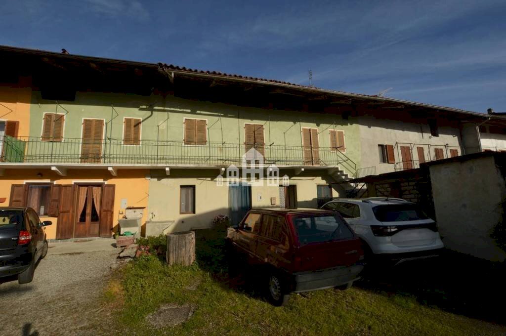 Facciata - Casa indipendente via Case Rossetto, 3, Pertusio - foto 1