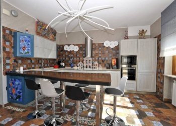 Cucina - Casa indipendente via Angelo Barengo, 11, Castellamonte - foto 8