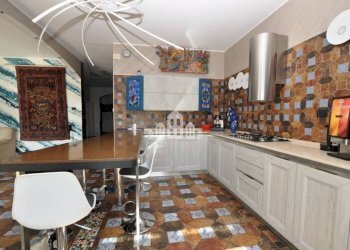 Cucina - Casa indipendente via Angelo Barengo, 11, Castellamonte - foto 9