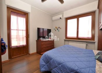 Camera da letto - Casa indipendente via Angelo Barengo, 11, Castellamonte - foto 14