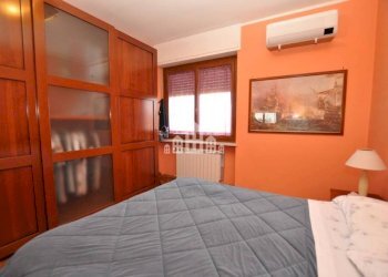 Camera da letto - Casa indipendente via Angelo Barengo, 11, Castellamonte - foto 20