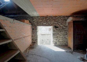 Stanza non arredata - Casa indipendente Frazione Bardonetto Inferiore, 6, Locana - foto 22