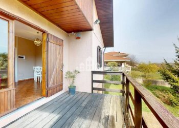 Terrazzo - Casa indipendente Regione piani, 16, Val di Chy - foto 2