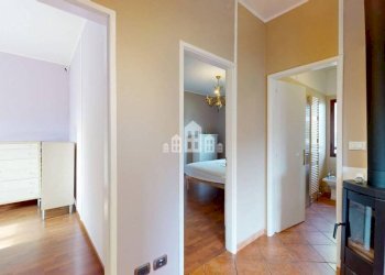 Disimpegno - Casa indipendente Regione piani, 16, Val di Chy - foto 25