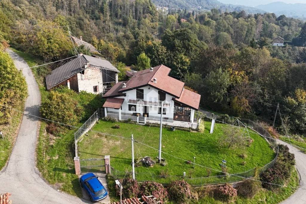 Vista - Independent house Frazione Lombarnero, 16, Canischio - photo 1