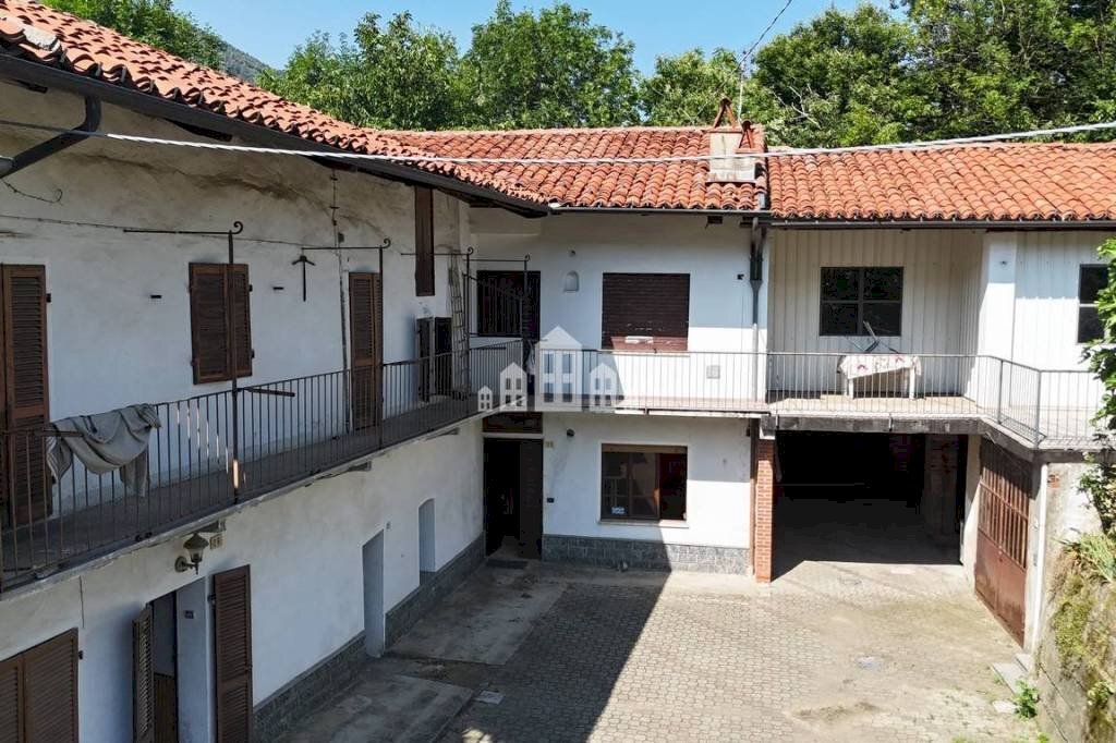 Facciata - Villa Località San Giuseppe, 27, Cuorgnè - photo 2