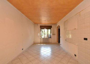 Salone - Villa Località San Giuseppe, 27, Cuorgnè - photo 5