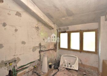 Stanza non arredata - Villa Località San Giuseppe, 27, Cuorgnè - photo 31