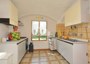 Cucina - Casa indipendente Regione Monti, snc, Val di Chy - foto 12