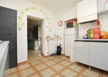 Cucina - Casa indipendente Regione Monti, snc, Val di Chy - foto 13