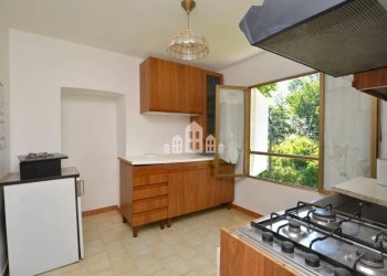 Cucina - Casa indipendente Regione Monti, snc, Val di Chy - foto 20