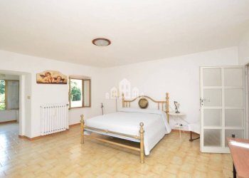 Camera da letto - Casa indipendente Regione Monti, snc, Val di Chy - foto 29