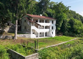 Facciata - Casa indipendente Regione Monti, snc, Val di Chy - foto 47