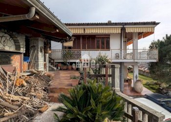 Facciata - Villa via Carlo Botta, 55/1, Castellamonte - photo 33