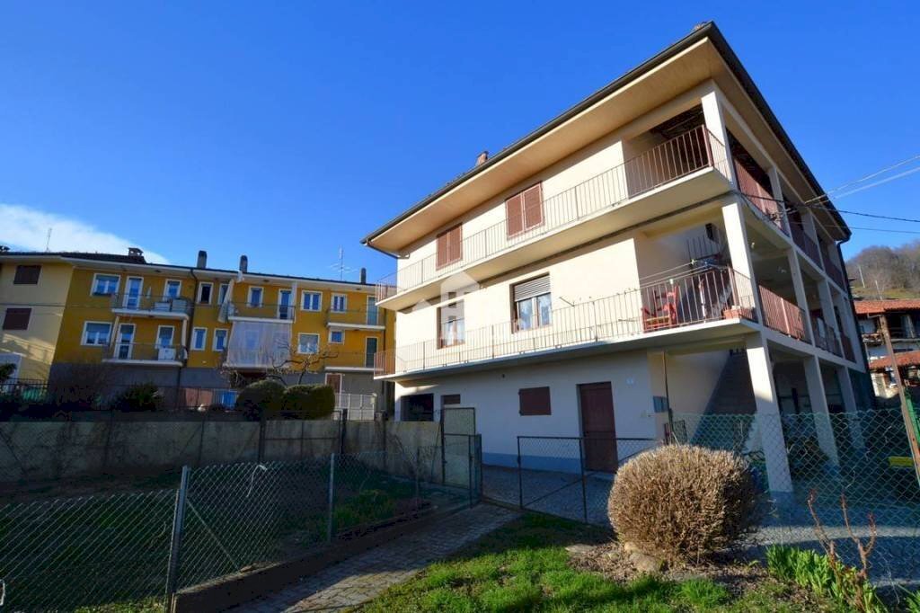 Facciata - Casa indipendente via Rua, 17, Val di Chy - foto 2