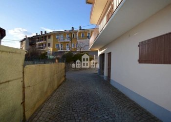 Cortile interno - Casa indipendente via Rua, 17, Val di Chy - foto 39