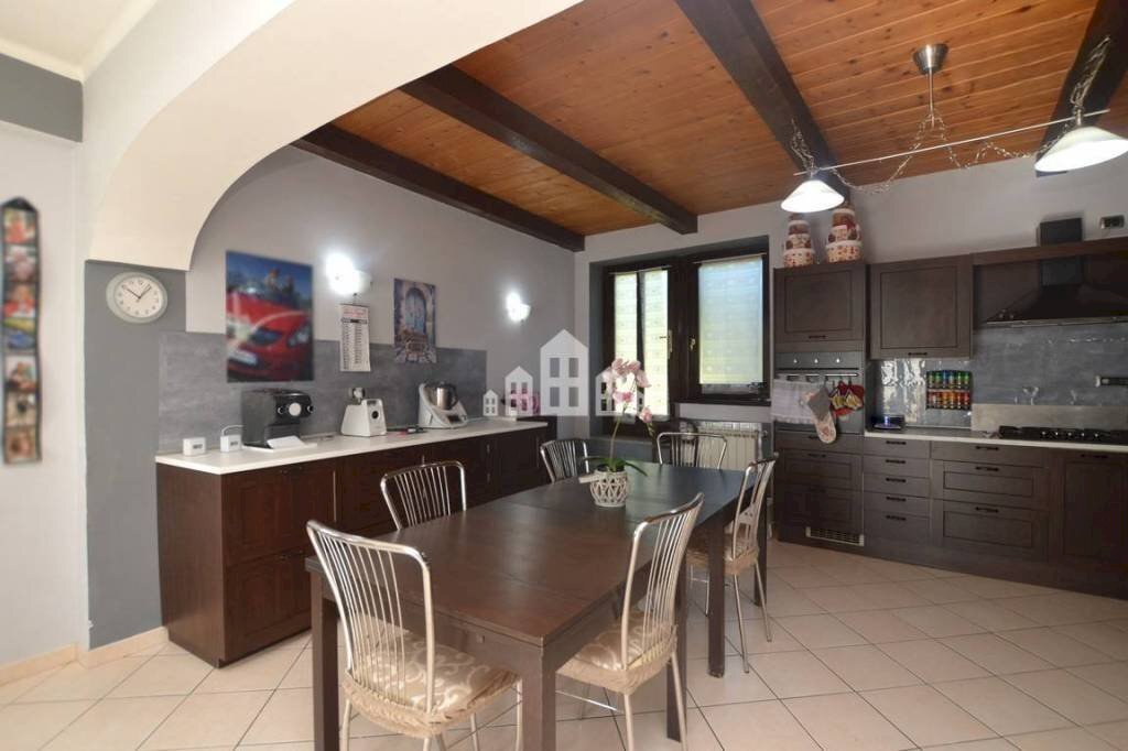 Cucina - Casa indipendente Frazione Braida, 22, Canischio - foto 1